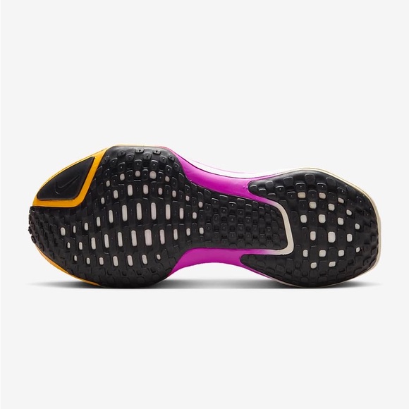 ❗️$180 WMNS NEW WMNS ZOOMX INVINCIBLE RUN FK 3❗️ - Picture 3 of 10